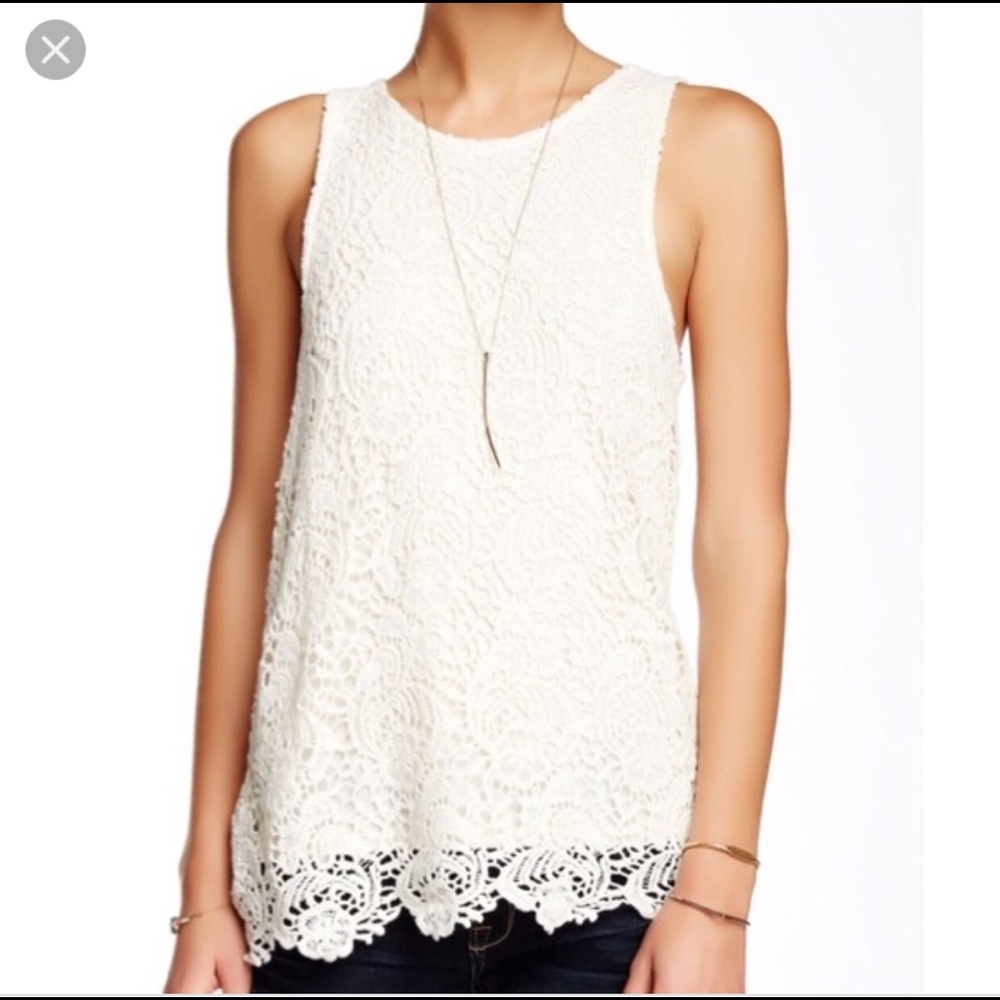 Lucky brand lace top beautiful trim detail size m